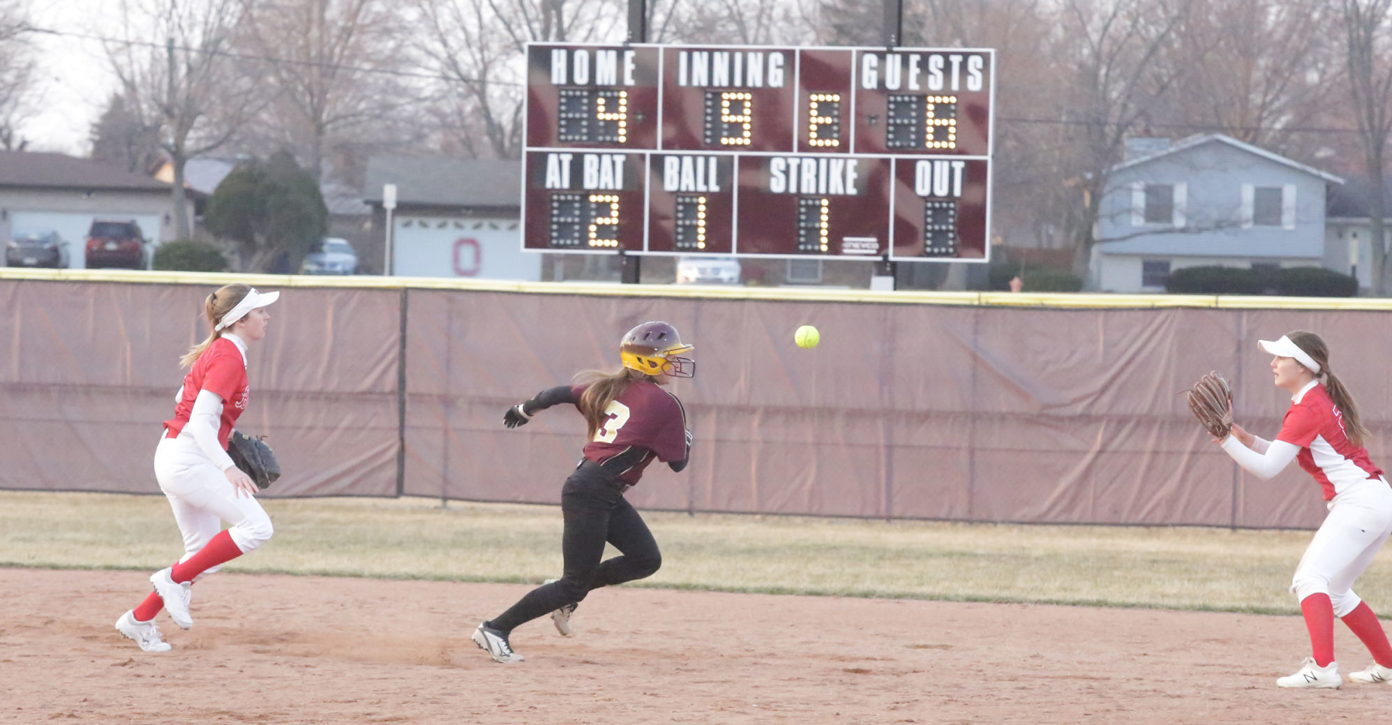 Gallery Bulldogs vs Trojans in softball
